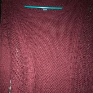 American Eagle maroon sweater
